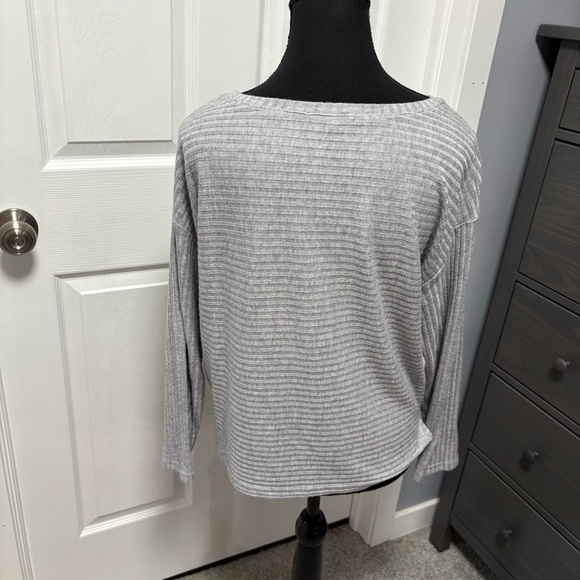 Z Supply Top - Picture 3 of 6